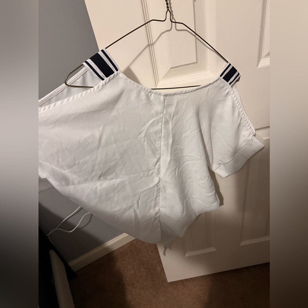 Size XS Women’s sheer top